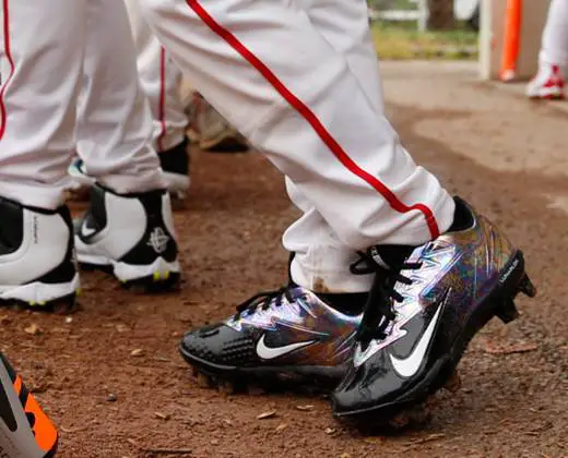 boys purple baseball cleats